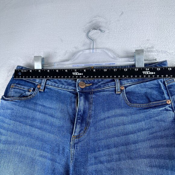 Ann Taylor Loft Curvy Kick Crop Jeans Women Size 30/10 Mid Rise Medium Wash Blue - Picture 8 of 13